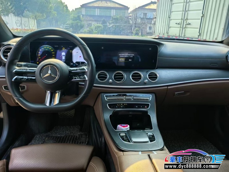 22年奔驰E轿车抵押车出售