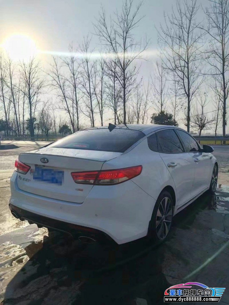 17年起亚K5轿车抵押车出售