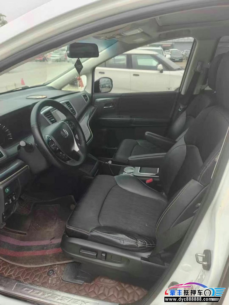 15年本田奥德赛轿车抵押车出售