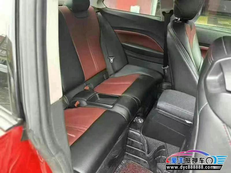 18年宝马2系轿车抵押车出售