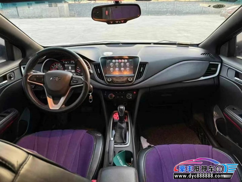 20年雪佛兰科鲁泽轿车抵押车出售