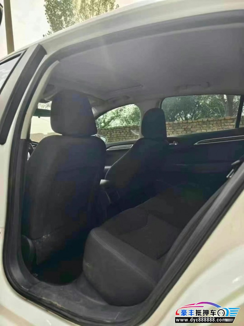 17年雪铁龙C4L轿车抵押车出售