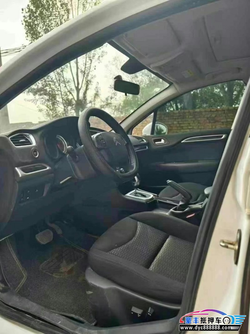 17年雪铁龙C4L轿车抵押车出售