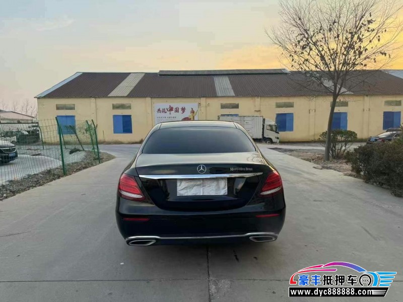 20年奔驰E轿车抵押车出售