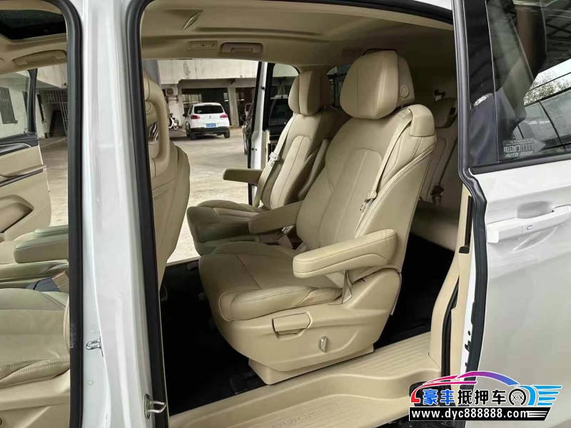 22年别克GL8轿车抵押车出售