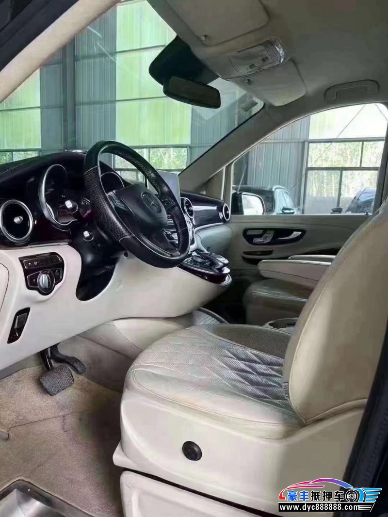 18年奔驰V轿车抵押车出售