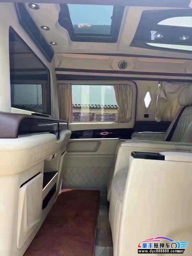 18年奔驰V轿车抵押车出售