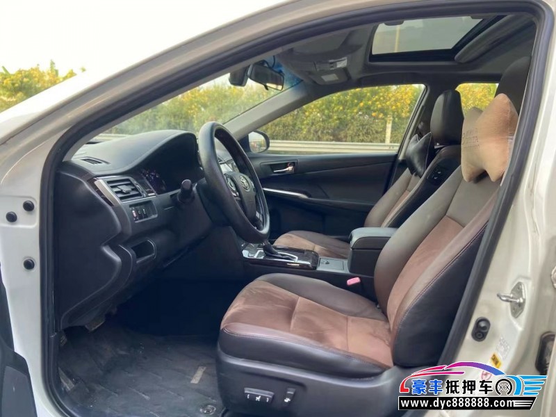 16年丰田凯美瑞轿车抵押车出售