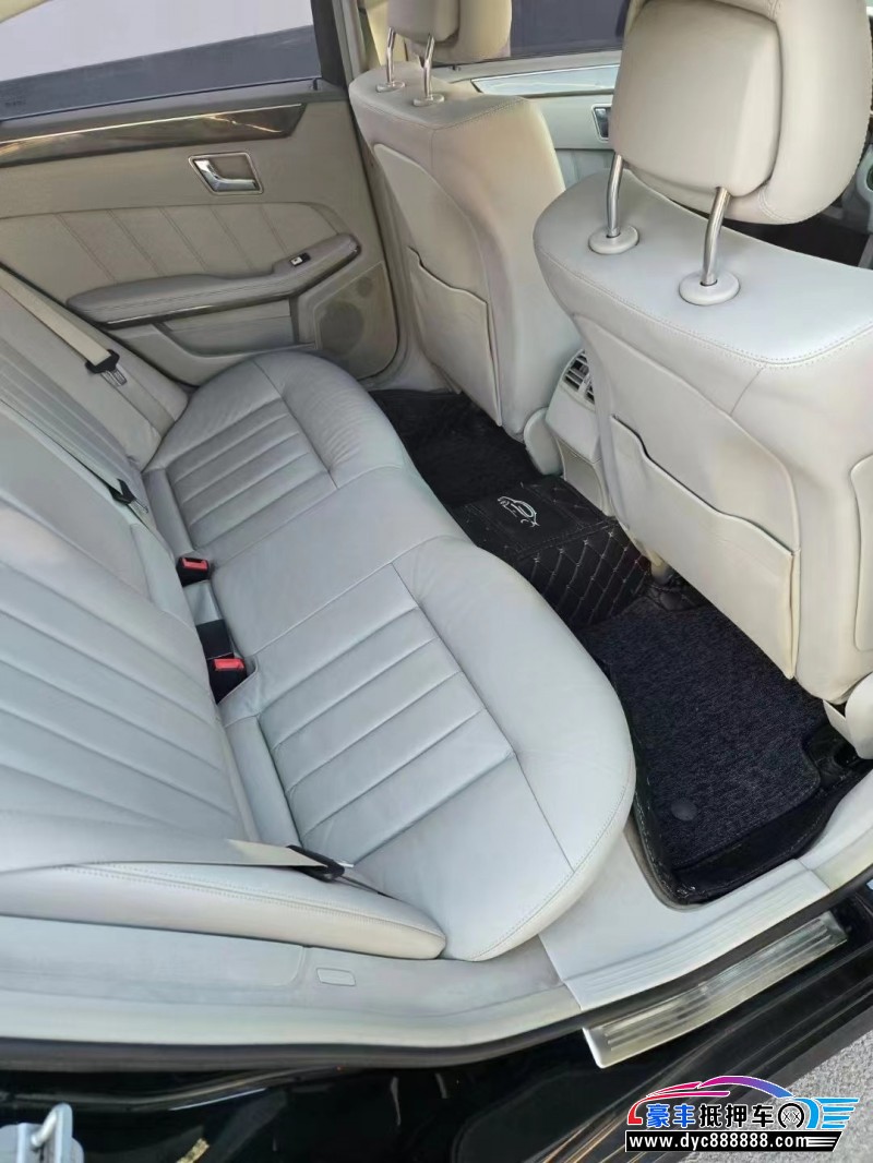 10年奔驰E轿车抵押车出售