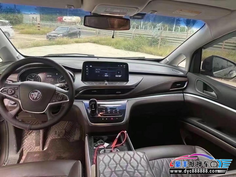 22年别克GL8轿车抵押车出售