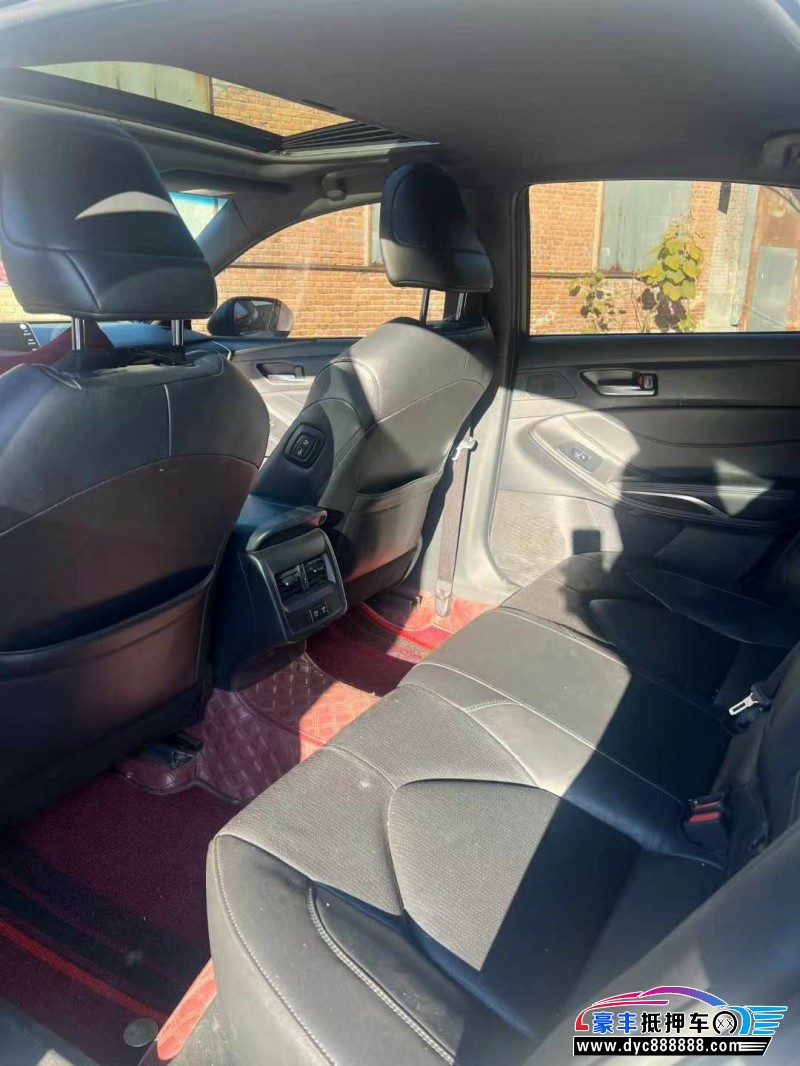 21年丰田亚洲龙轿车抵押车出售