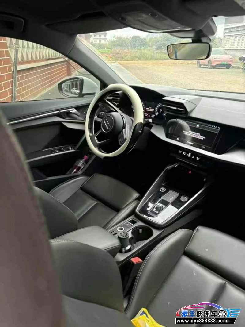 21年奥迪A3轿车抵押车出售