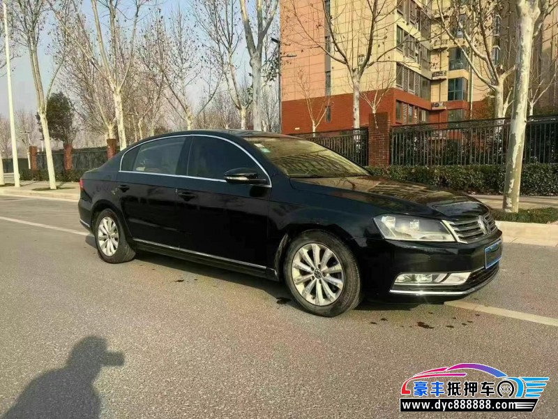 12年大众迈腾轿车抵押车出售