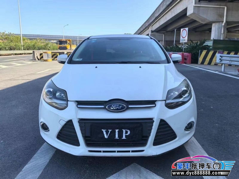 14年福特福克斯轿车抵押车出售