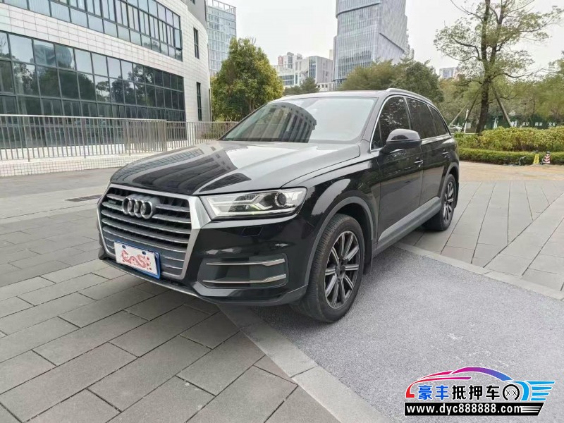 17年奥迪Q7轿车抵押车出售