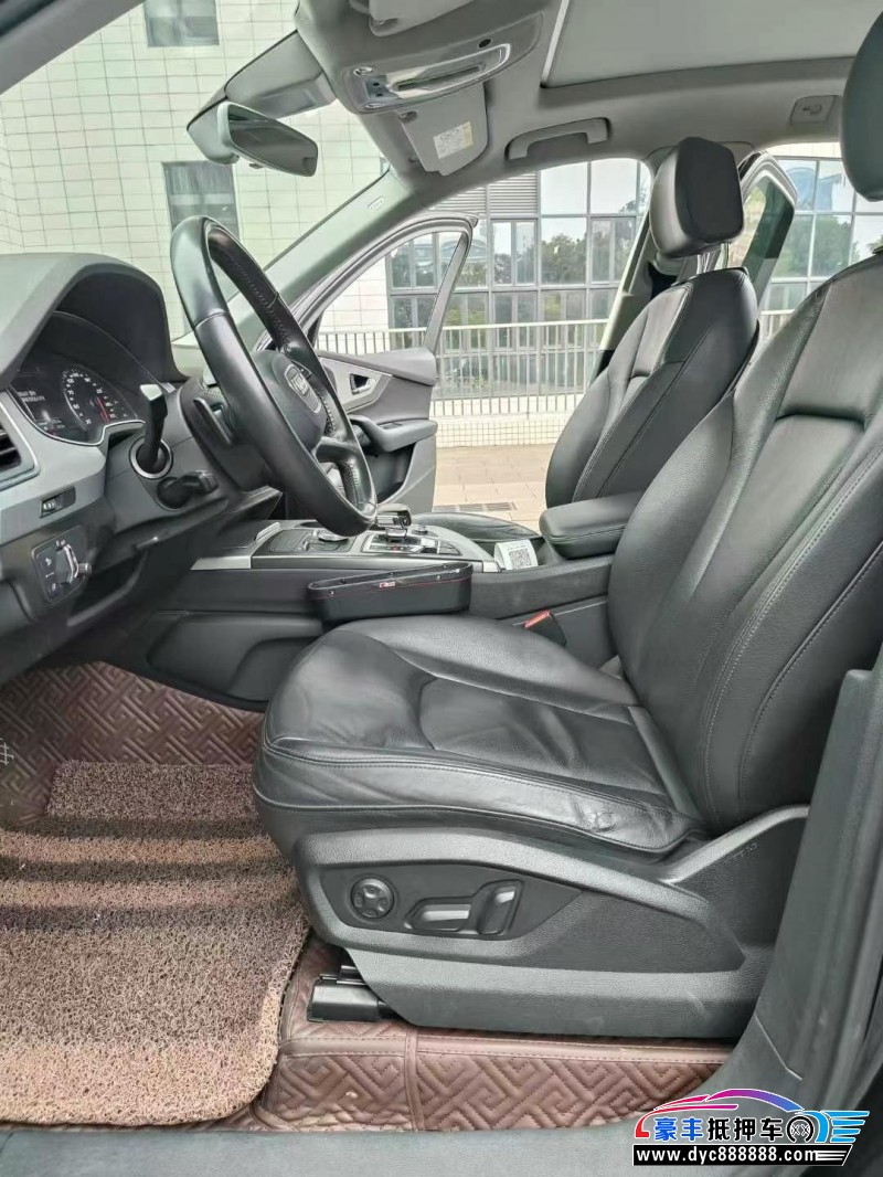 17年奥迪Q7轿车抵押车出售