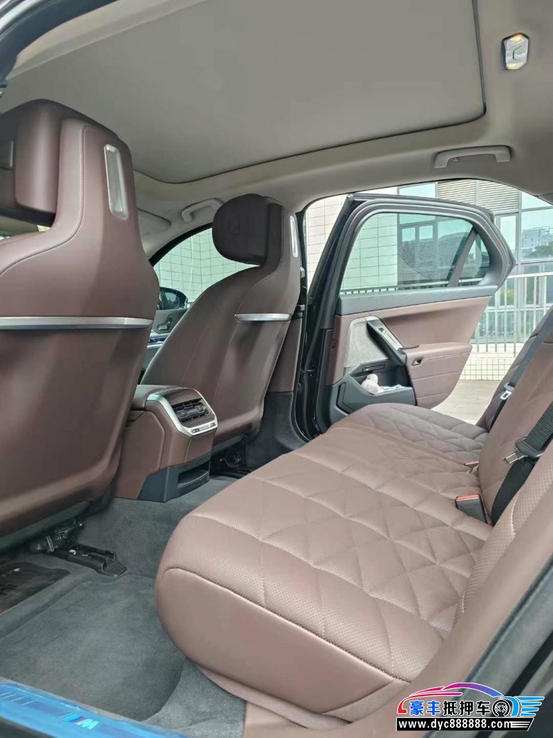 23年宝马7系轿车抵押车出售