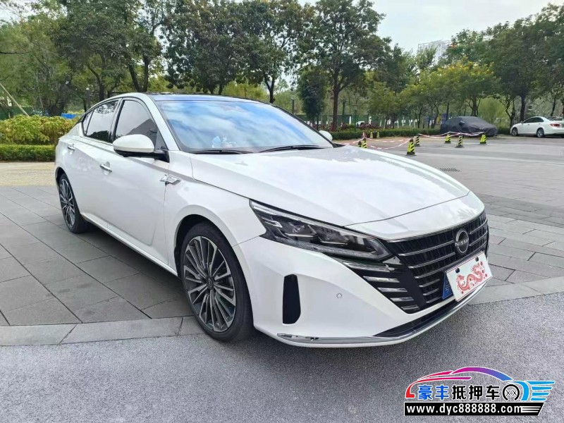 23年日产天籁轿车抵押车出售