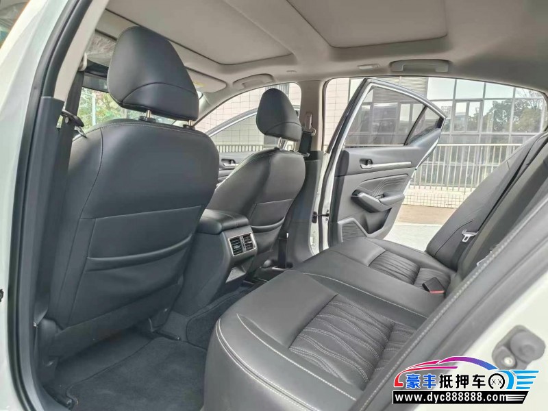 23年日产天籁轿车抵押车出售