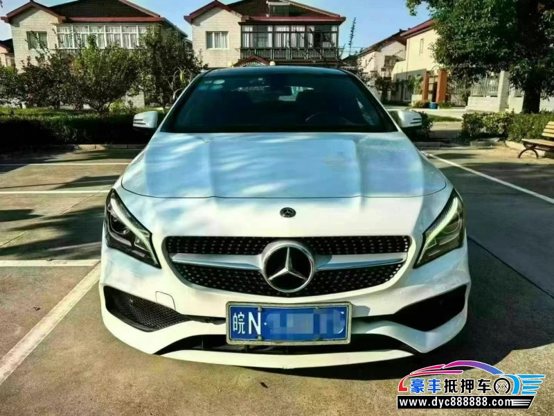 18年奔驰GLA轿车抵押车出售