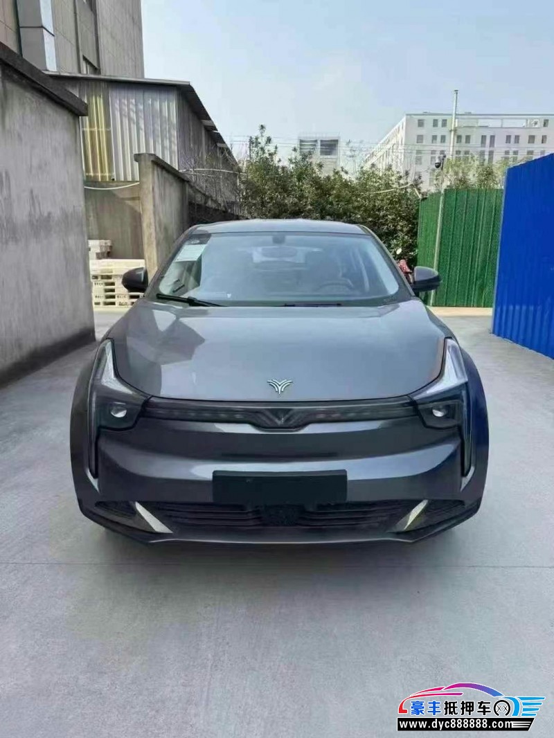 24年哪吒U轿车抵押车出售