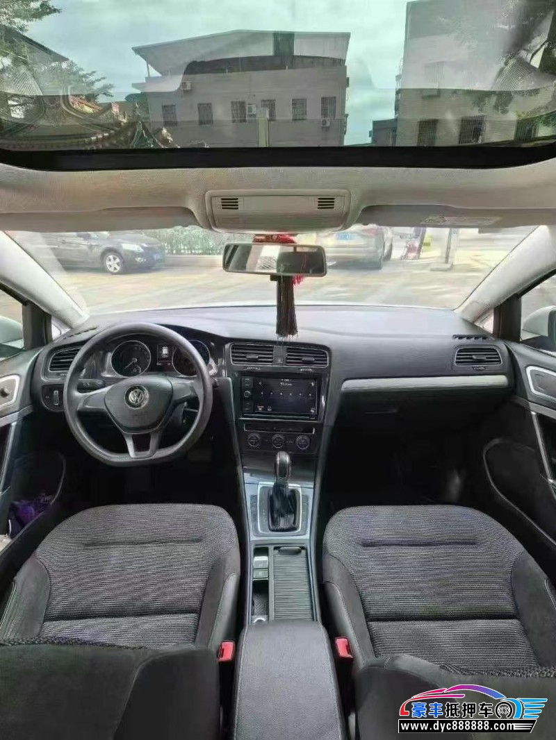 20年大众高尔夫轿车抵押车出售