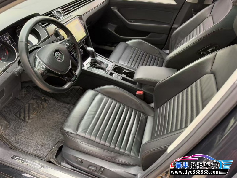 18年大众迈腾轿车抵押车出售