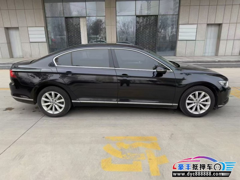 18年大众迈腾轿车抵押车出售