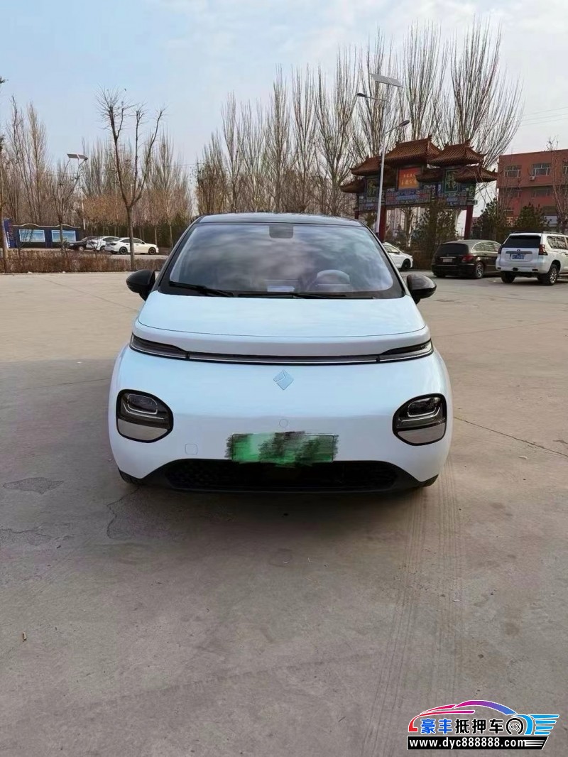 24年宝骏云朵轿车抵押车出售