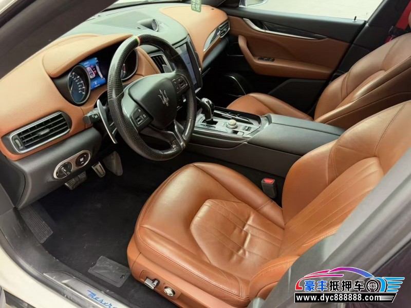 17年玛莎拉蒂莱万特轿车抵押车出售