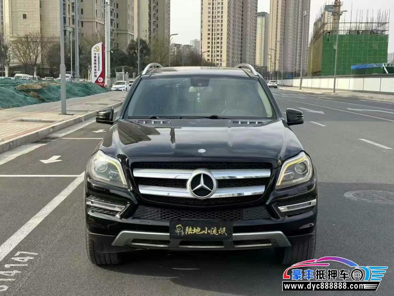 14年奔驰GL轿车抵押车出售