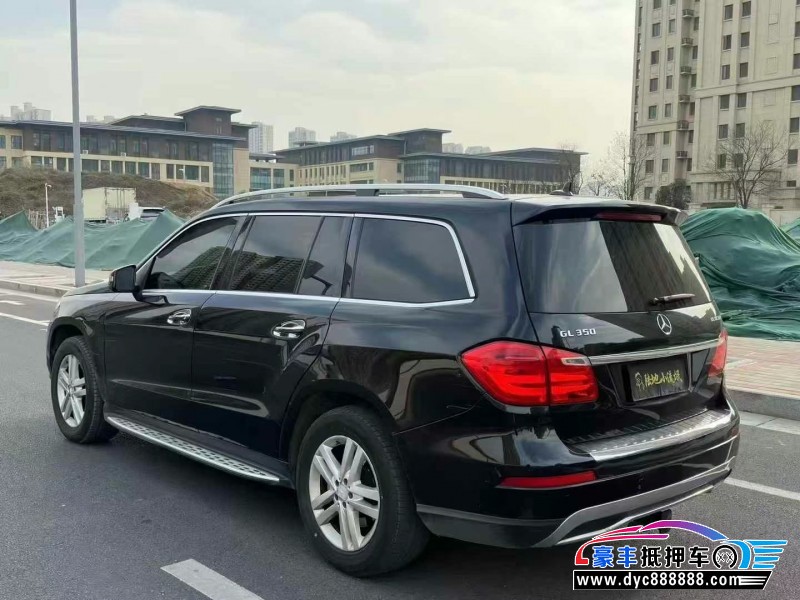 14年奔驰GL轿车抵押车出售