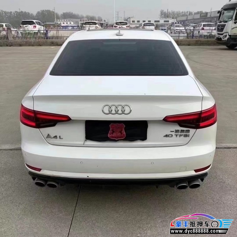 17年奥迪A4L轿车抵押车出售