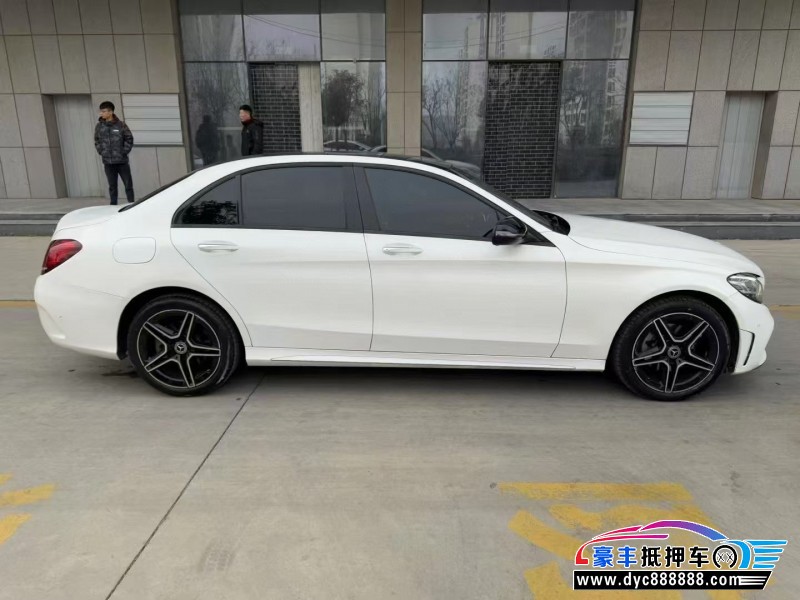 21年奔驰C轿车抵押车出售
