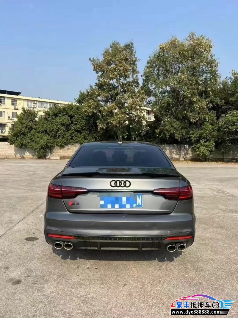 20年奥迪A4L轿车抵押车出售
