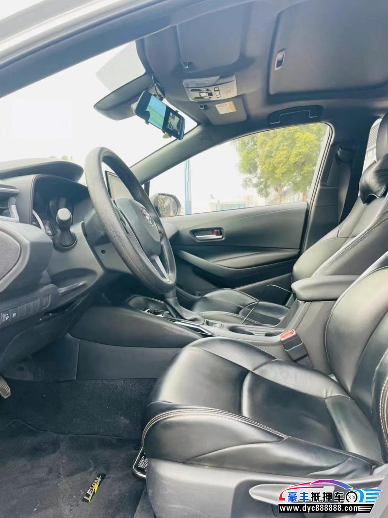 22年丰田雷凌轿车抵押车出售