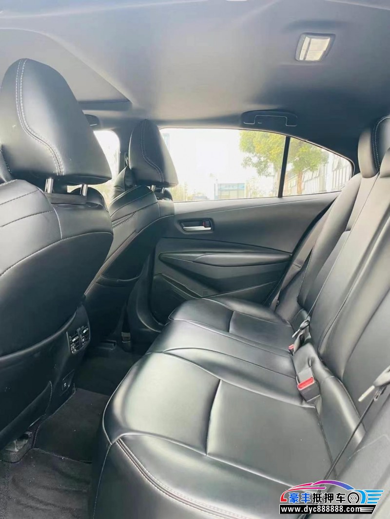 22年丰田雷凌轿车抵押车出售