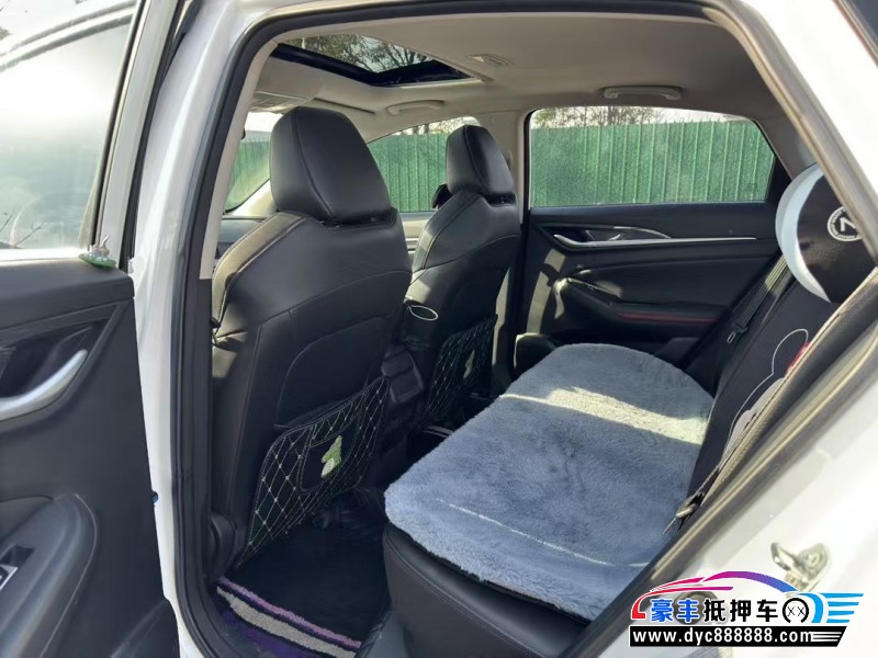 21年长安逸动轿车抵押车出售