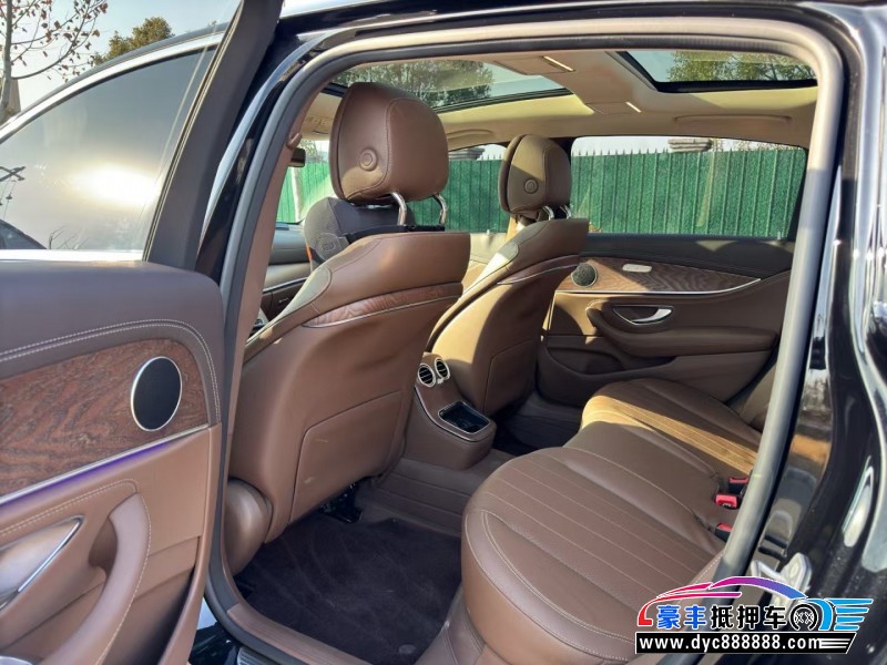 23年奔驰E轿车抵押车出售