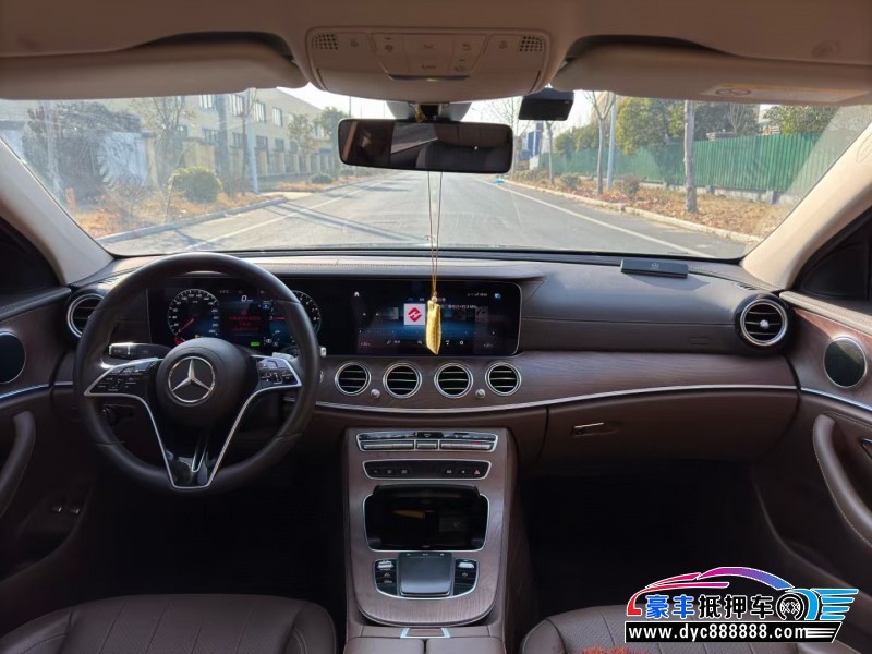 23年奔驰E轿车抵押车出售