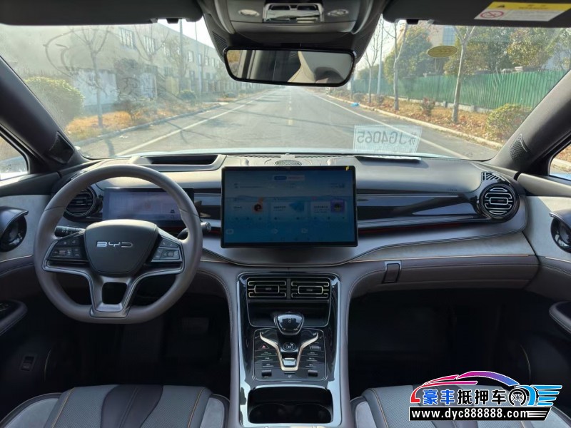 24年比亚迪护卫舰轿车抵押车出售