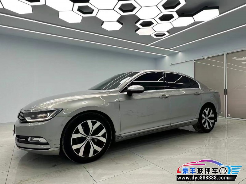 17年大众迈腾轿车抵押车出售