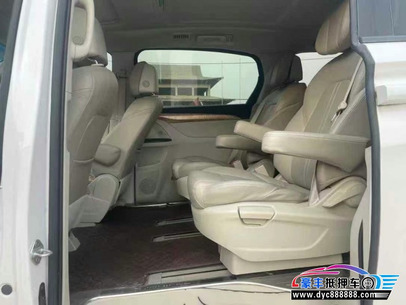 19年别克GL8轿车抵押车出售