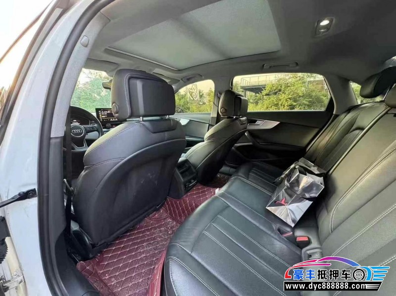 22年奥迪A4轿车抵押车出售