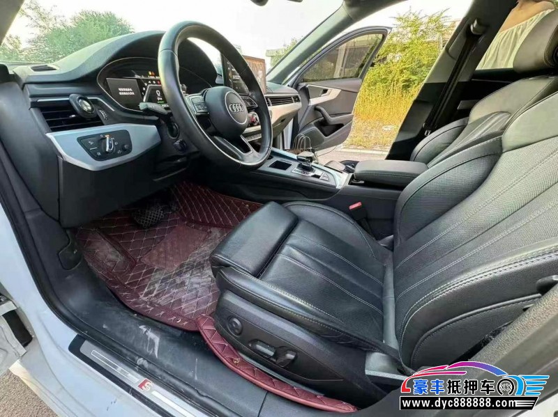 22年奥迪A4轿车抵押车出售