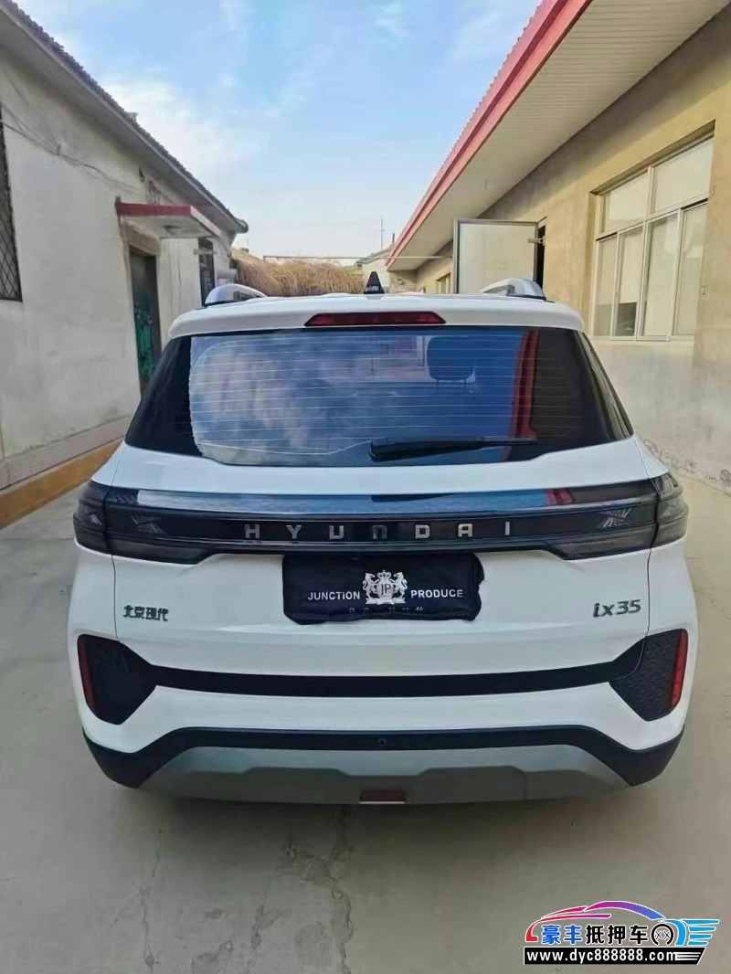 22年现代ix35轿车抵押车出售