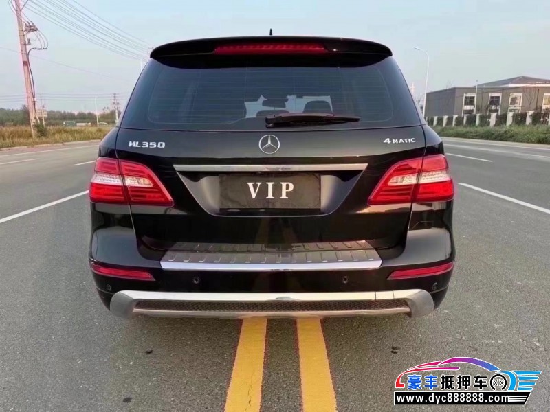 13年奔驰ML轿车抵押车出售