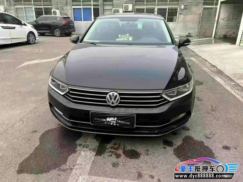 17年大众迈腾轿车抵押车出售