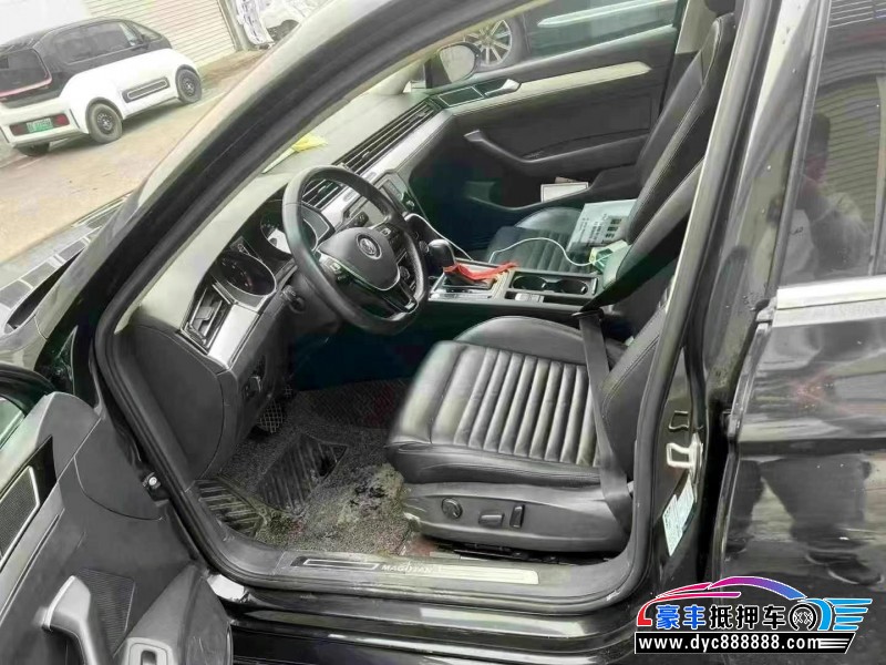 17年大众迈腾轿车抵押车出售