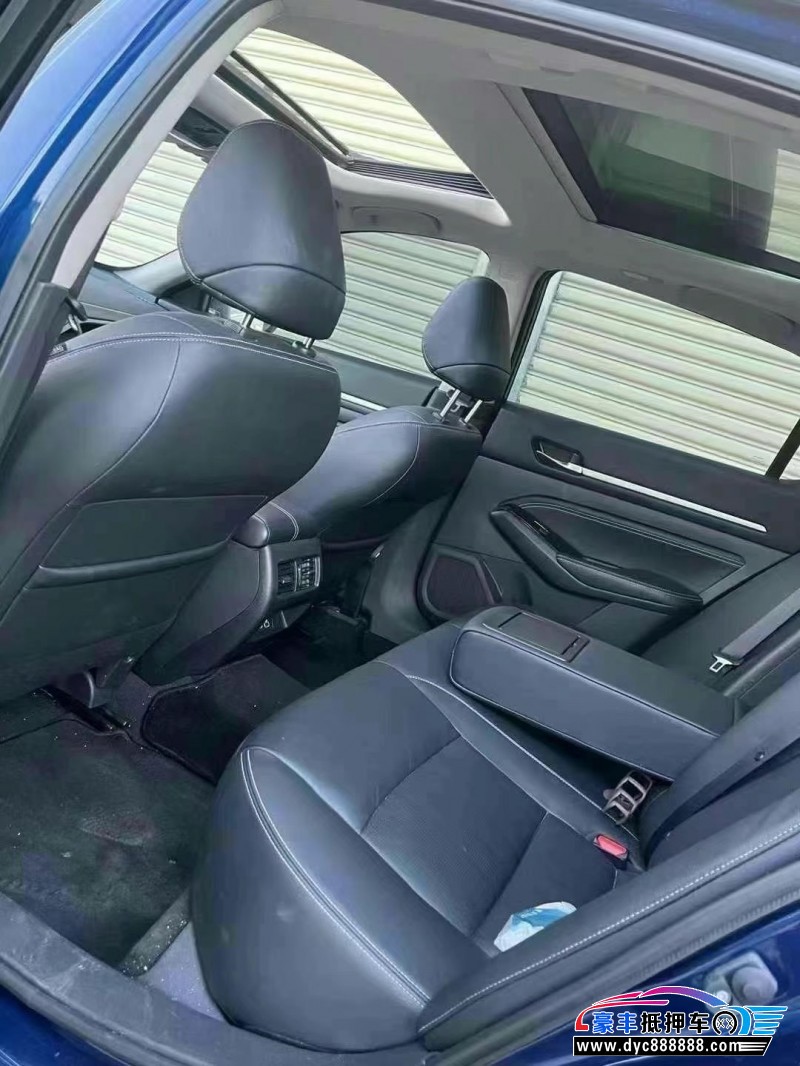 22年日产天籁轿车抵押车出售